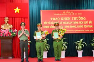 Giám đốc Công an TP.HCM khen thưởng Công an quận Tân Bình