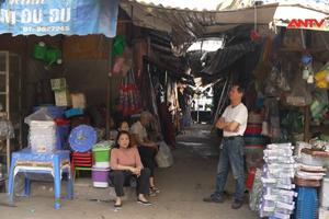 Chợ Mai Động đóng cửa, hàng trăm tiểu thương gặp khó khăn