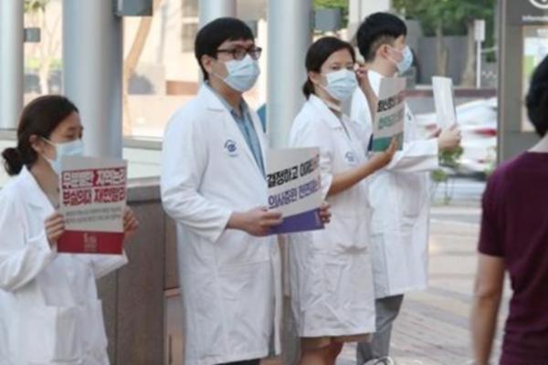 Các bệnh viện ở Hàn Quốc chịu thiệt hại kinh tế lớn