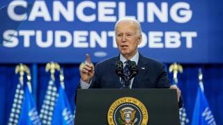 Tổng thống Biden công bố kế hoạch giảm nợ mới cho sinh viên