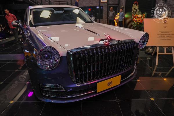 Quốc vương Malaysia là người đầu tiên sở hữu chiếc xe Trung Quốc đắt nhất