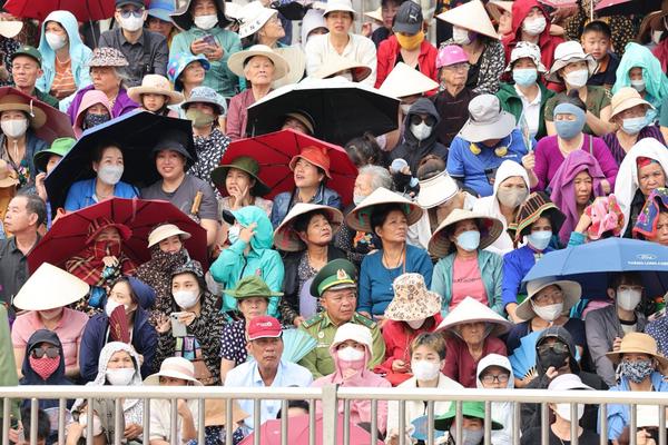 Người dân háo hức đón chờ đại lễ mừng 70 năm Chiến thắng Điện Biên Phủ