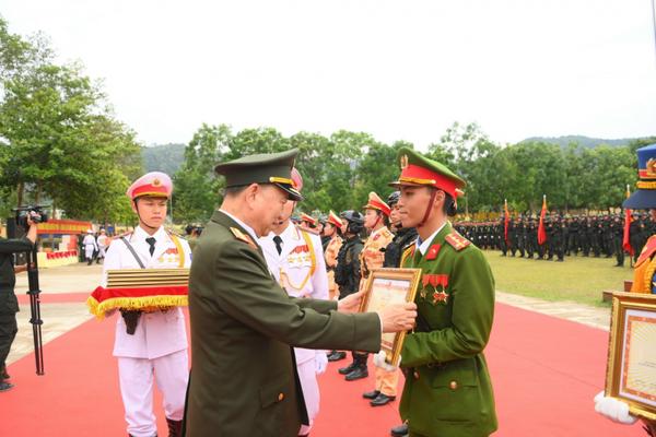 Đại tướng Tô Lâm biểu dương CBCS tham gia diễu binh, diễu hành kỷ niệm 70 năm Chiến thắng Điện Biên Phủ