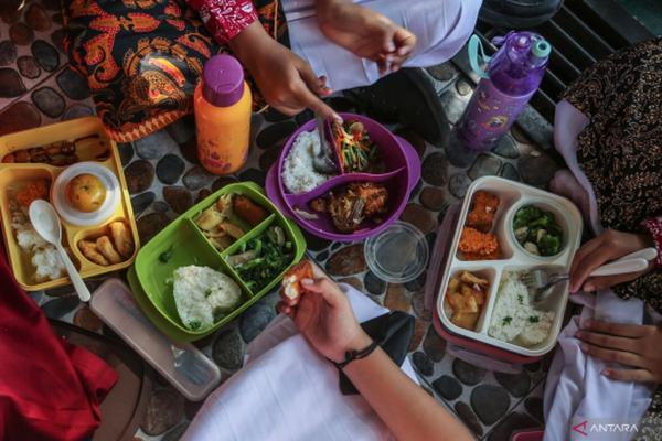 Indonesia triển khai chương trình Bữa trưa miễn phí từ năm 2025