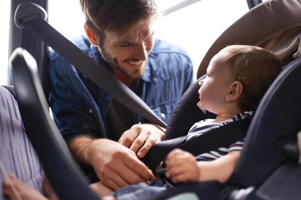 Lấp “lỗ hổng” trong luật về bảo vệ trẻ em khi tham gia giao thông