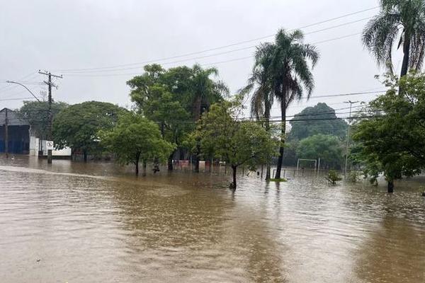 Lũ lụt tiếp tục diễn biến phức tạp tại Brazil