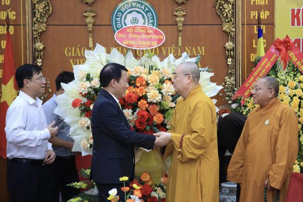 Lãnh đạo Bộ Công an chúc mừng Đại lễ Phật đản 2024