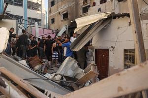 Israel thiêu hủy cửa khẩu Rafah