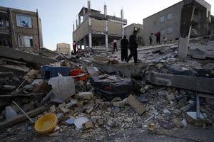 Động đất tại Iran làm hơn 120 người thương vong