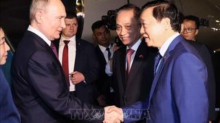 Tổng thống Liên bang Nga Vladimir Putin bắt đầu chuyến thăm cấp Nhà nước tới Việt Nam