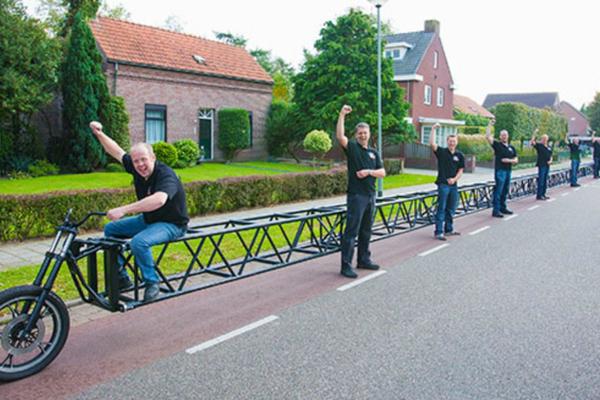 Chiếc xe đạp dài nhất thế giới lập Kỷ lục Guinness