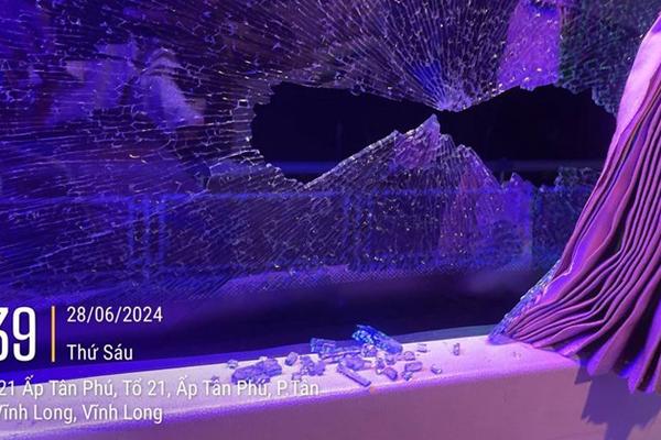 Điều tra vụ nhiều xe khách bị ném vỡ kính trên cao tốc Mỹ Thuận - Cần Thơ