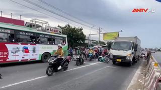 Tạm giam tài xế ô tô khách tông hàng loạt xe máy khiến 2 người tử vong