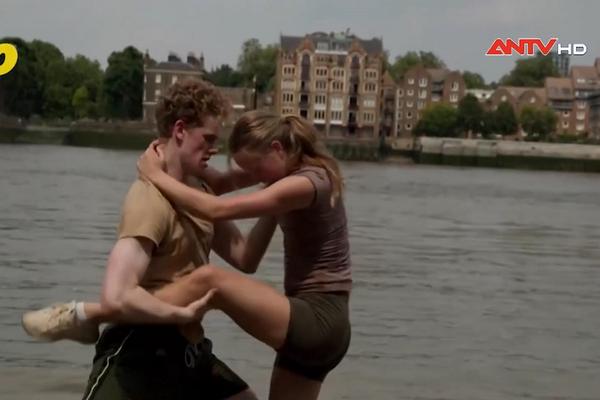 Ballet bên sông Thames lan tỏa thông điệp bảo vệ môi trường