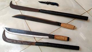 Tổ 161 phát hiện 4 thiếu niên mang hung khí đi đánh nhau