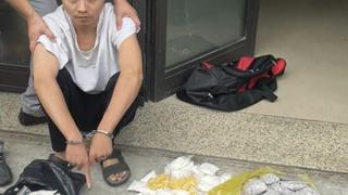 Bắt đối tượng vận chuyển 18kg ma túy các loại