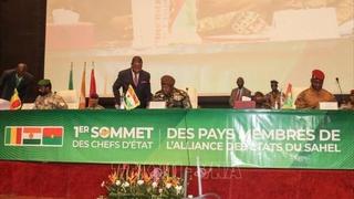 ECOWAS cảnh báo nguy cơ tan rã