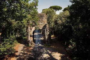 Khám phá con đường Appian cổ đại ở Italia