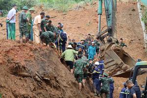 Sạt lở đất ở Hà Giang: 12 nạn nhân tử vong, 4 người đang cấp cứu tích cực