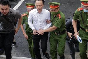 Xét xử cựu Chủ tịch FLC Trịnh Văn Quyết cùng 49 bị cáo