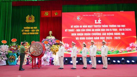 Kỷ niệm 40 năm Trường Đại học Kỹ thuật - Hậu cần CAND