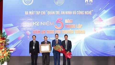 Ra mắt tạp chí “Quản trị, an ninh và công nghệ”