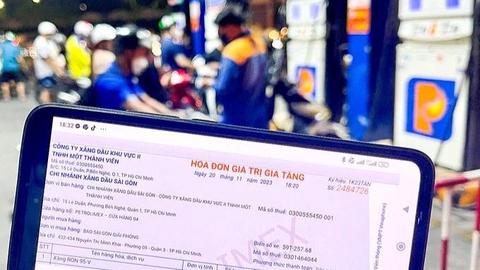 TP.HCM: 100% cửa hàng xăng dầu xuất hóa đơn bán lẻ từng lượt cho khách hàng