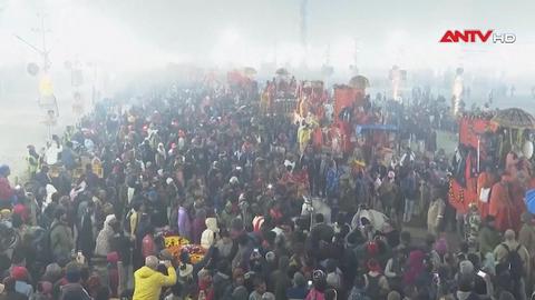 Ấn Độ: Hàng triệu người thực hiện nghi thức của lễ hội Kumbh Mela