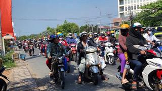 Cửa ngõ miền Tây kẹt cứng, phương tiện nối dài chờ qua cầu Rạch Miễu