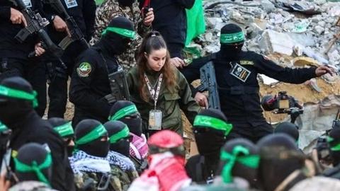 Israel và Hamas tiến hành đợt trao đổi con tin, tù nhân thứ 5