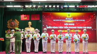 Tôn vinh điển hình tiên tiến phong trào thi đua" Vì an ninh Tổ quốc"