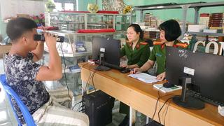 Thu nhận hồ sơ cấp căn cước cho phạm nhân được đặc xá tại Trại giam Xuân Nguyên
