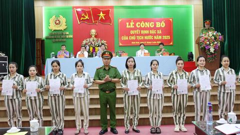 Các địa phương đồng loạt công bố quyết định đặc xá của Chủ tịch nước