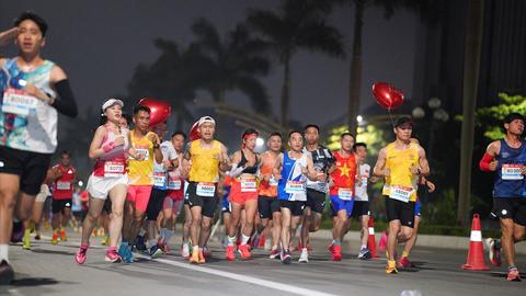 Hơn 2.000 vận động viên tham gia giải chạy 'Hành trình theo chân Bác – Vì an ninh Tổ quốc'