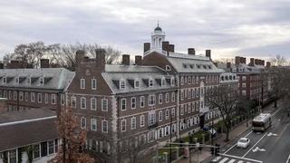 Bộ Giáo dục Mỹ tạm dừng tài trợ 8 tỷ USD cho Đại học Harvard