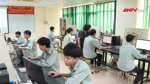 Xung quanh đề xuất cho sinh viên vay vốn