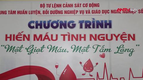 Hơn 550 CBCS Trung tâm Huấn luyện số 3 hiến máu tình nguyện