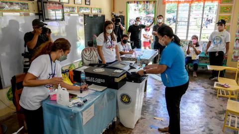 Philippines bầu cử giữa nhiệm kỳ