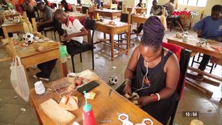   Quả bóng đặc biệt dành cho những cầu thủ khiếm thị ở Kenya