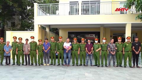 Tiếp tay buôn lậu xăng dầu, 6 cán bộ Hải quan bị bắt