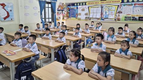 Dạy học 2 buổi 1 ngày không thu phí đảm bảo quyền lợi người học