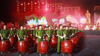 Khai mạc Lễ hội Làng Sen năm 2025