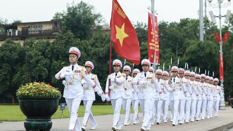 Thiêng liêng lễ chào cờ trên Quảng trường Ba Đình lịch sử