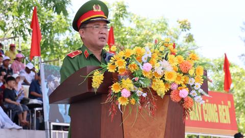 Bế giảng khóa huấn luyện Công dân thực hiện nghĩa vụ CAND năm 2025