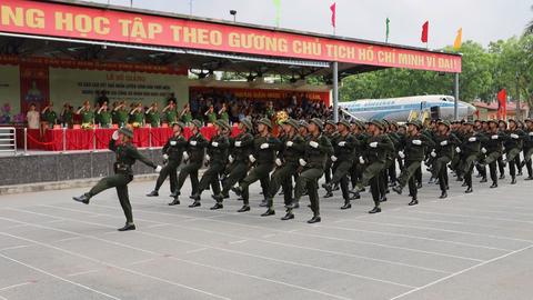 Bế giảng khóa huấn luyện công dân thực hiện nghĩa vụ tham gia CAND 2025