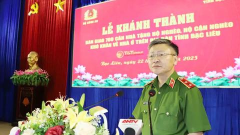 Bàn giao 700 căn nhà tặng hộ nghèo tại Bạc Liêu