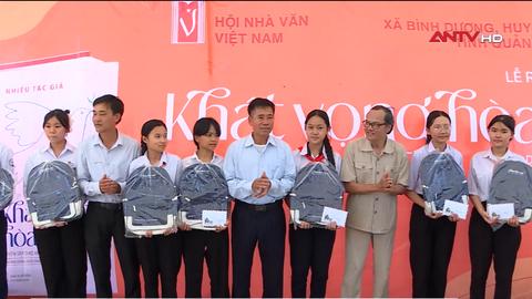 Ra mắt ấn phẩm khát vọng hòa bình