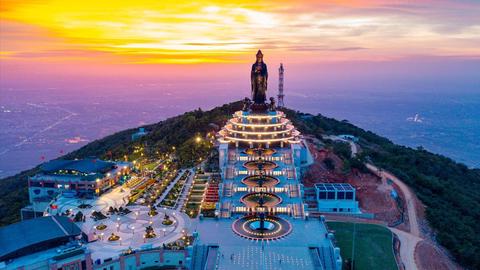 Núi Bà Đen Tây Ninh - điểm đến du lịch văn hóa tâm linh quốc tế