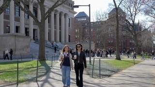 Tổng thống Trump cân nhắc chuyển 3 tỷ USD tài trợ cho Harvard sang các trường dạy nghề