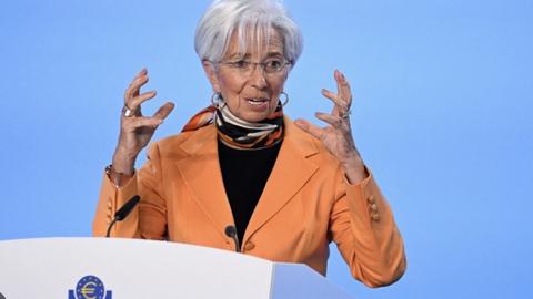 Chủ tịch ECB: Euro có thể trở thành lựa chọn thay thế USD